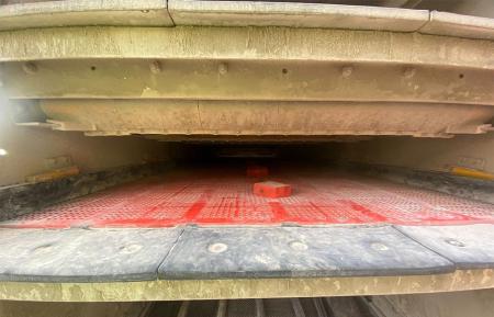 TELJES EGÉSZBEN ÖNTÖTT FELÜLETEK