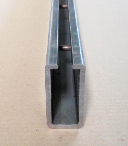 Gerendák poliuretán vagy gumi hálók moduláris rendszeréhez